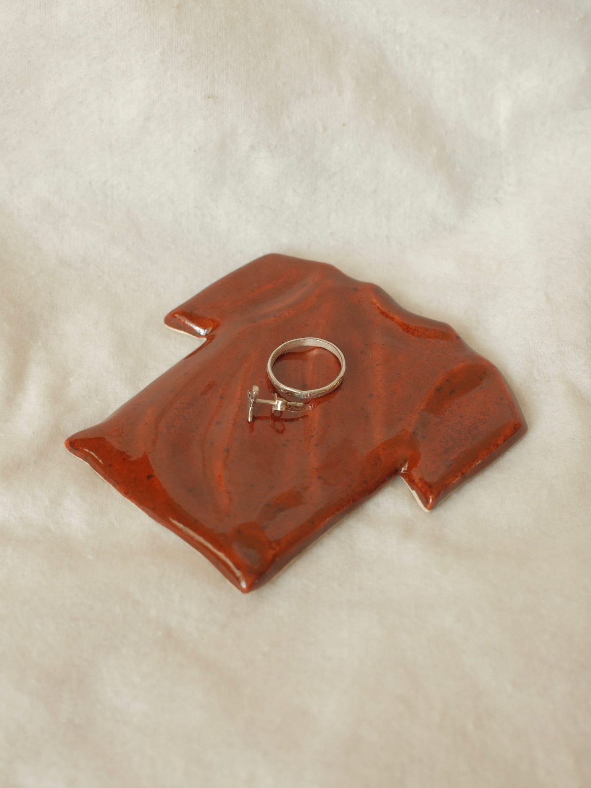 T-shirt Tray - Red